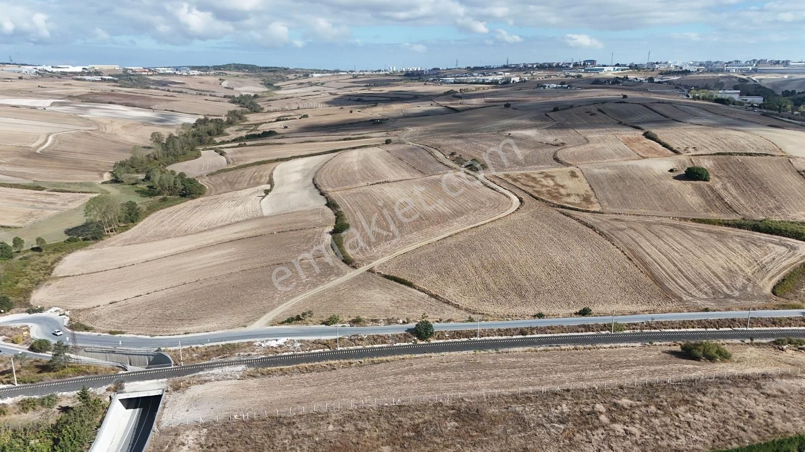 Yeşilbayırda İmara Yakın 2.079 M² Yatırımlık Tarla - Görsel 13