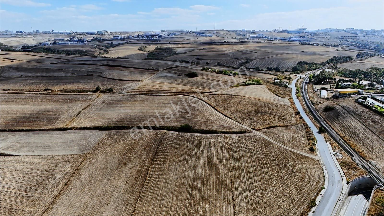 Yeşilbayırda İmara Yakın 2.079 M² Yatırımlık Tarla - Görsel 4