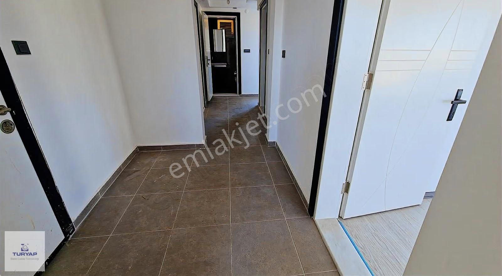 Merkezi Konumda 3+1 - 2+1 Tek Tapu İki Daire - Görsel 25