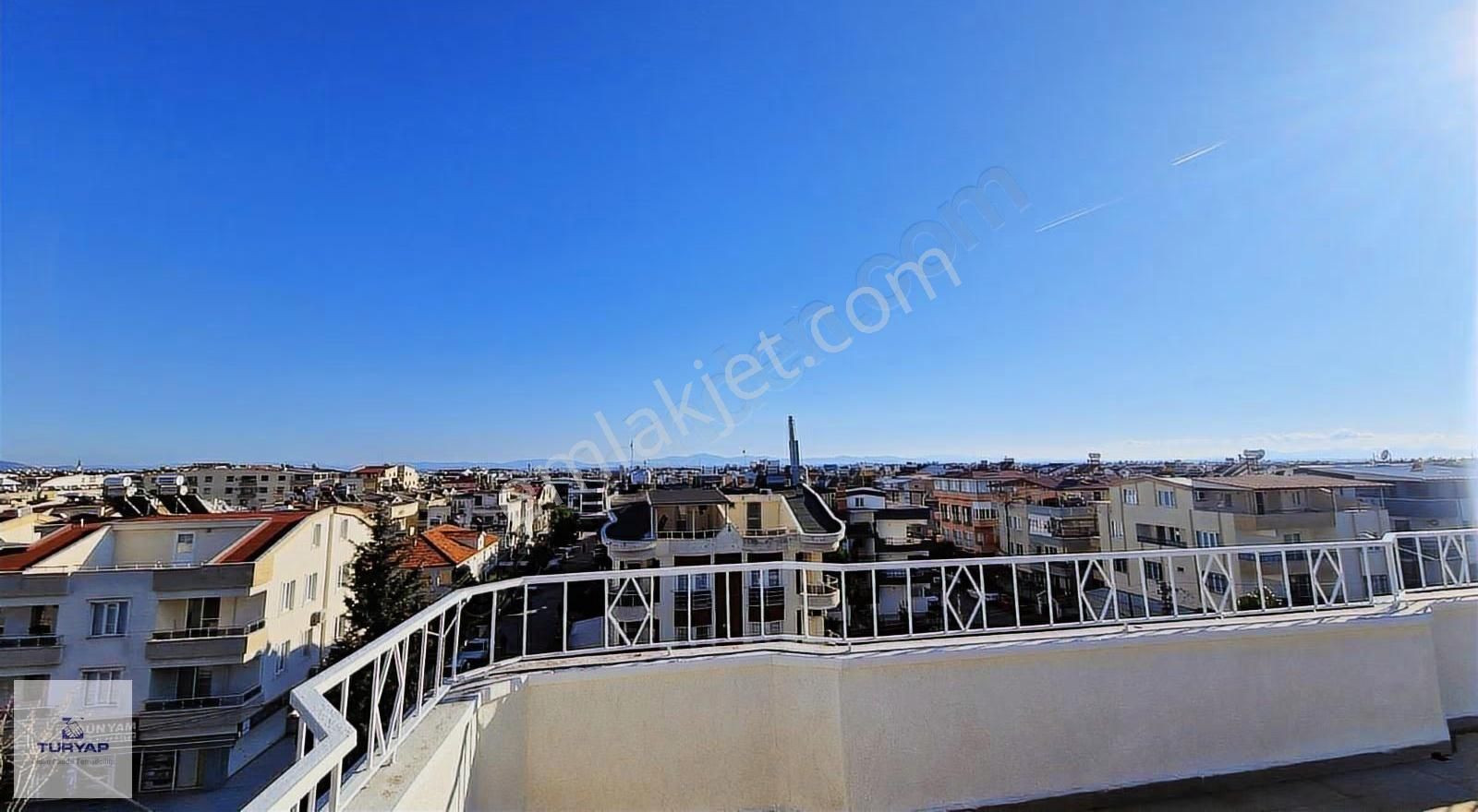 Merkezi Konumda 3+1 - 2+1 Tek Tapu İki Daire - Görsel 18