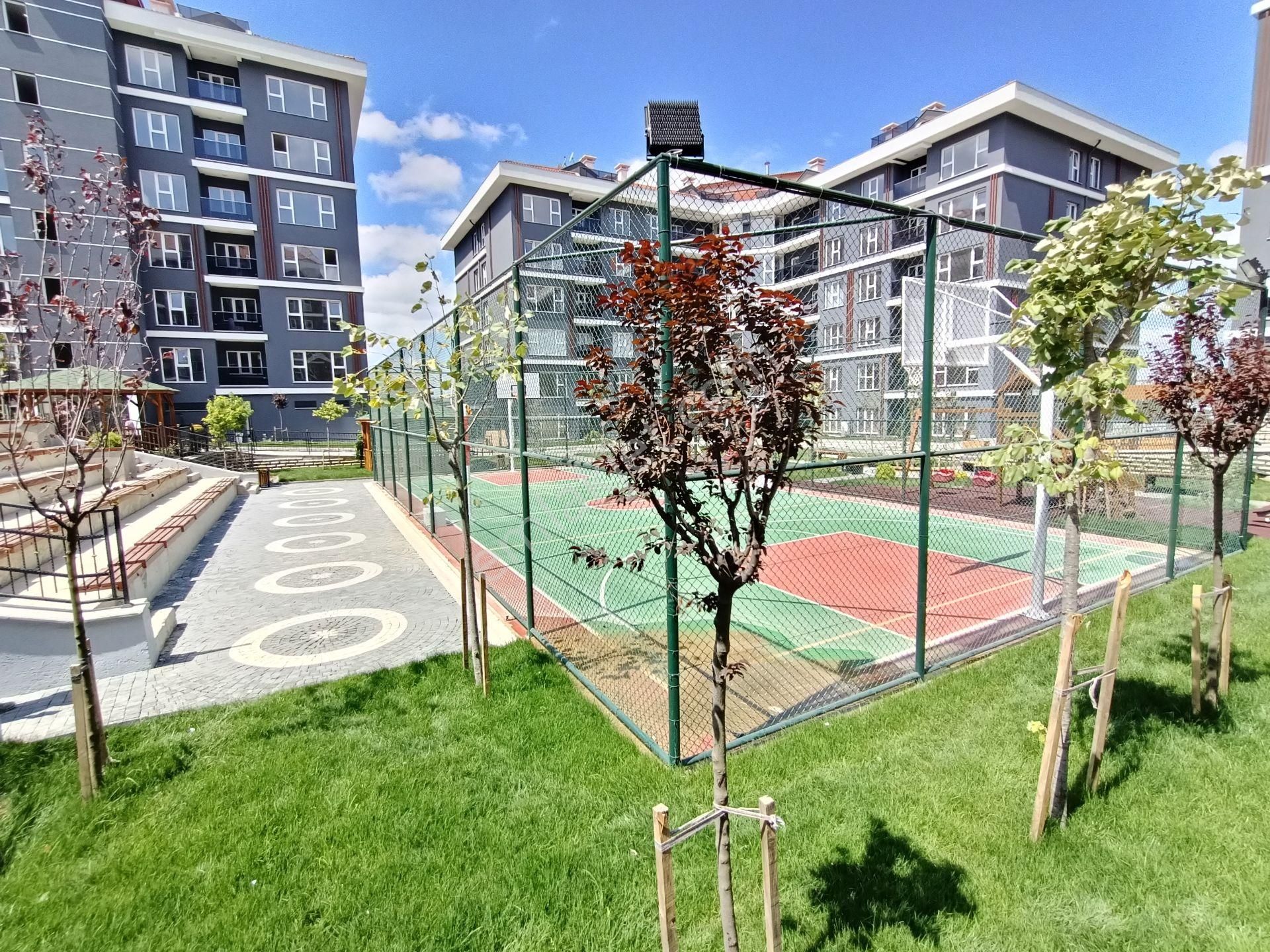 Silivri Atabek Konutlarında Havuz Peyzaj Cephe 3+1 Kiralık Daire - Görsel 7