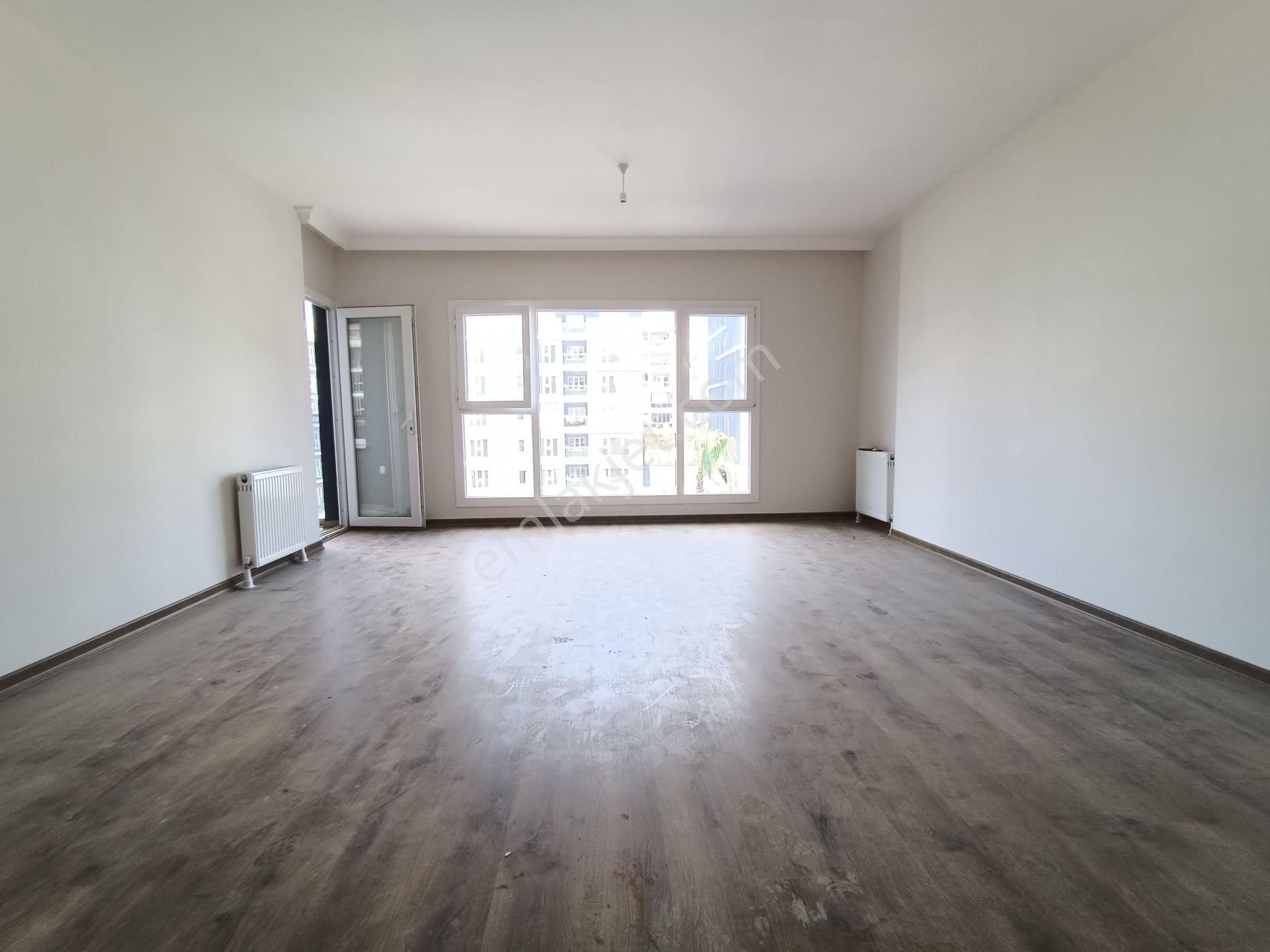 Silivri Atabek Konutlarında Havuz Peyzaj Cephe 3+1 Kiralık Daire - Görsel 10