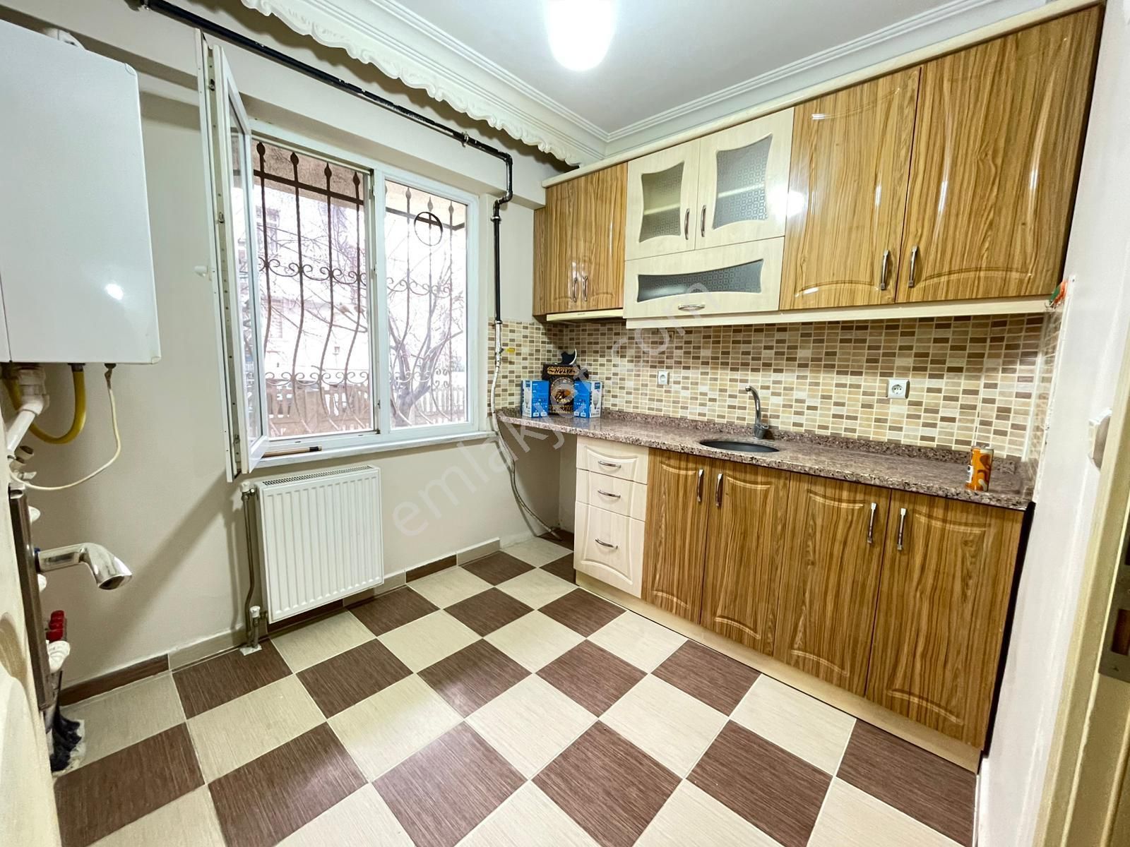 Tokay'dan Fatih Camısı'nın Orda 2+1 Kombili Acıl!! Satılık Daire