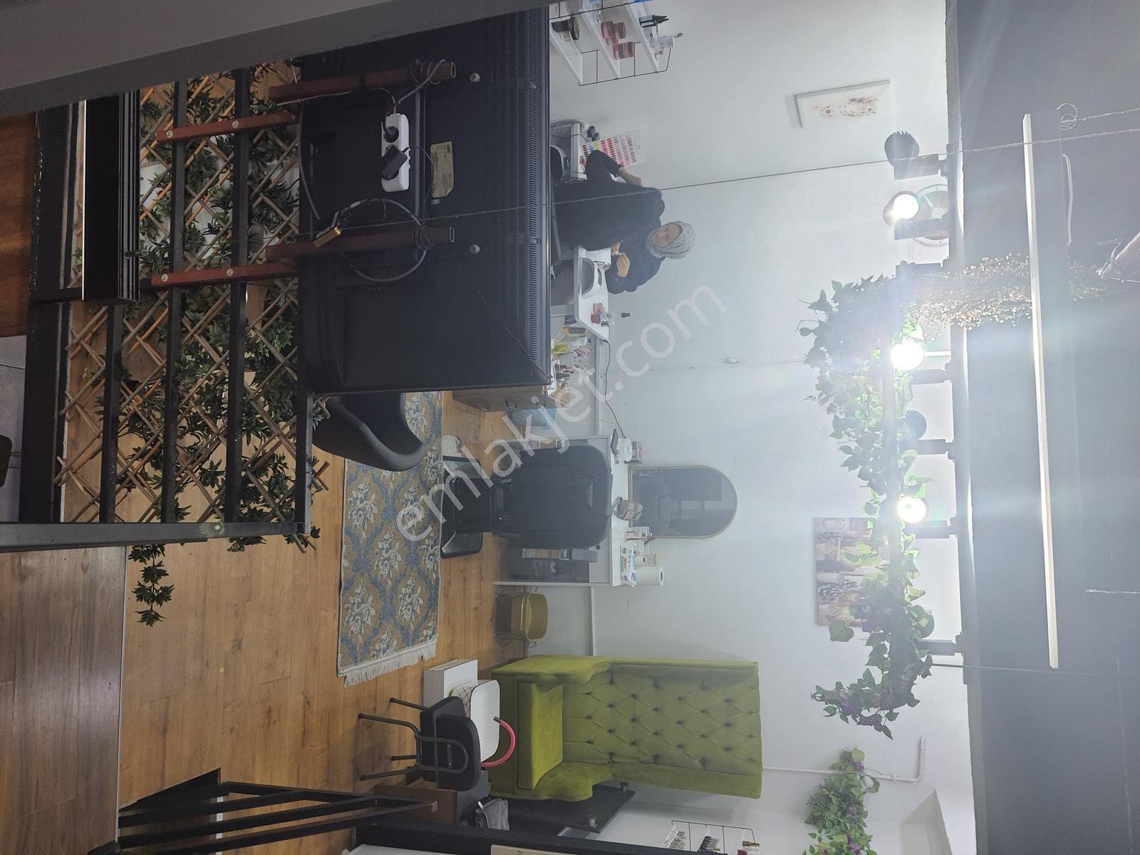 Küçükçekmece/halkalı ; Cadde 24 De Devren Satılık Bayan Kuaförü - Görsel 9