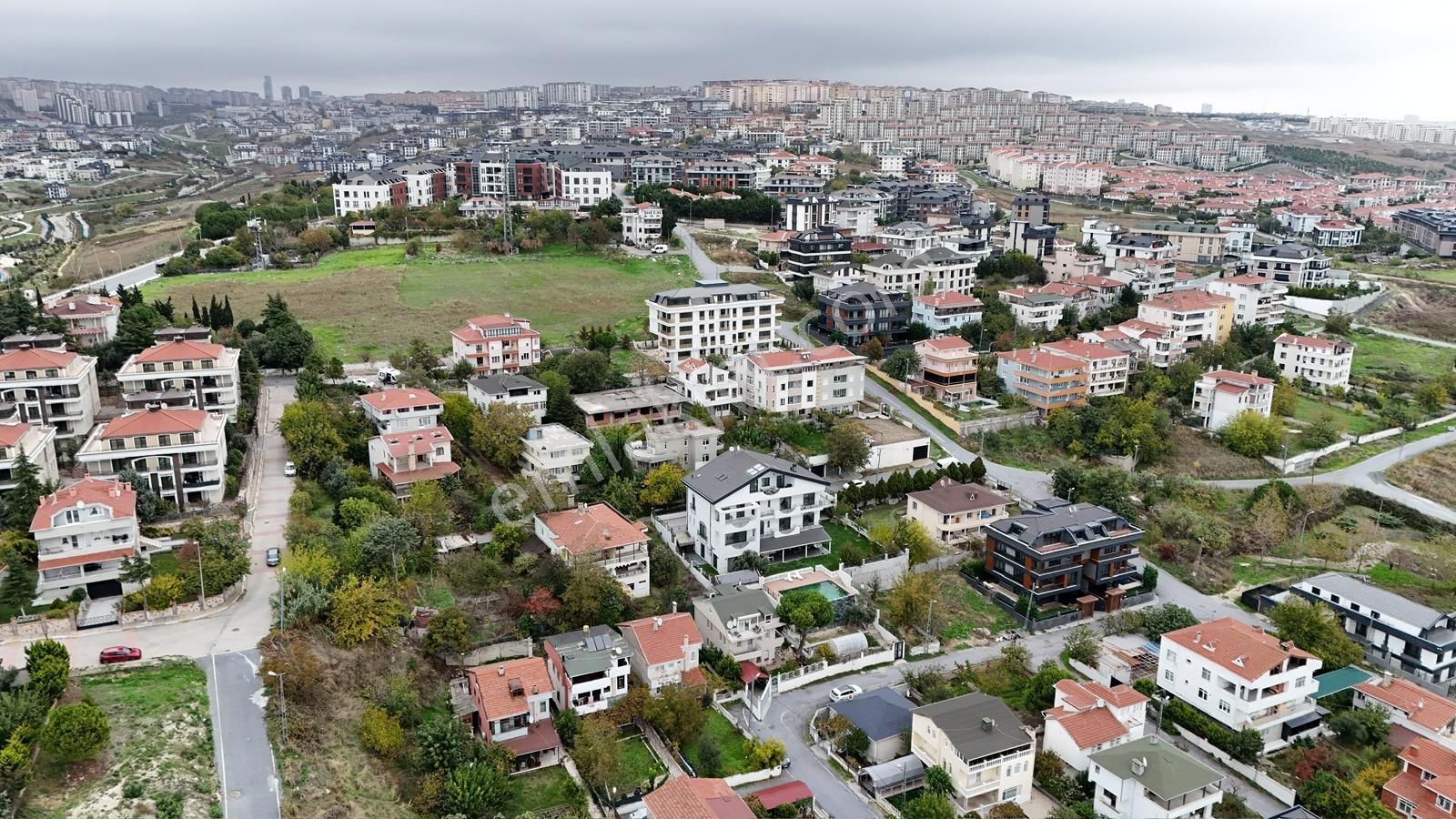 Beylikdüzü Kavaklıda 901 M² İçerisinde 3 Katlı Satılık Villa - Görsel 9