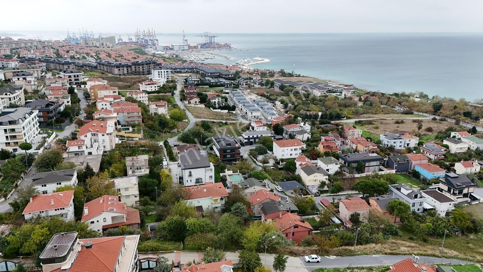 Beylikdüzü Kavaklıda 901 M² İçerisinde 3 Katlı Satılık Villa - Görsel 8