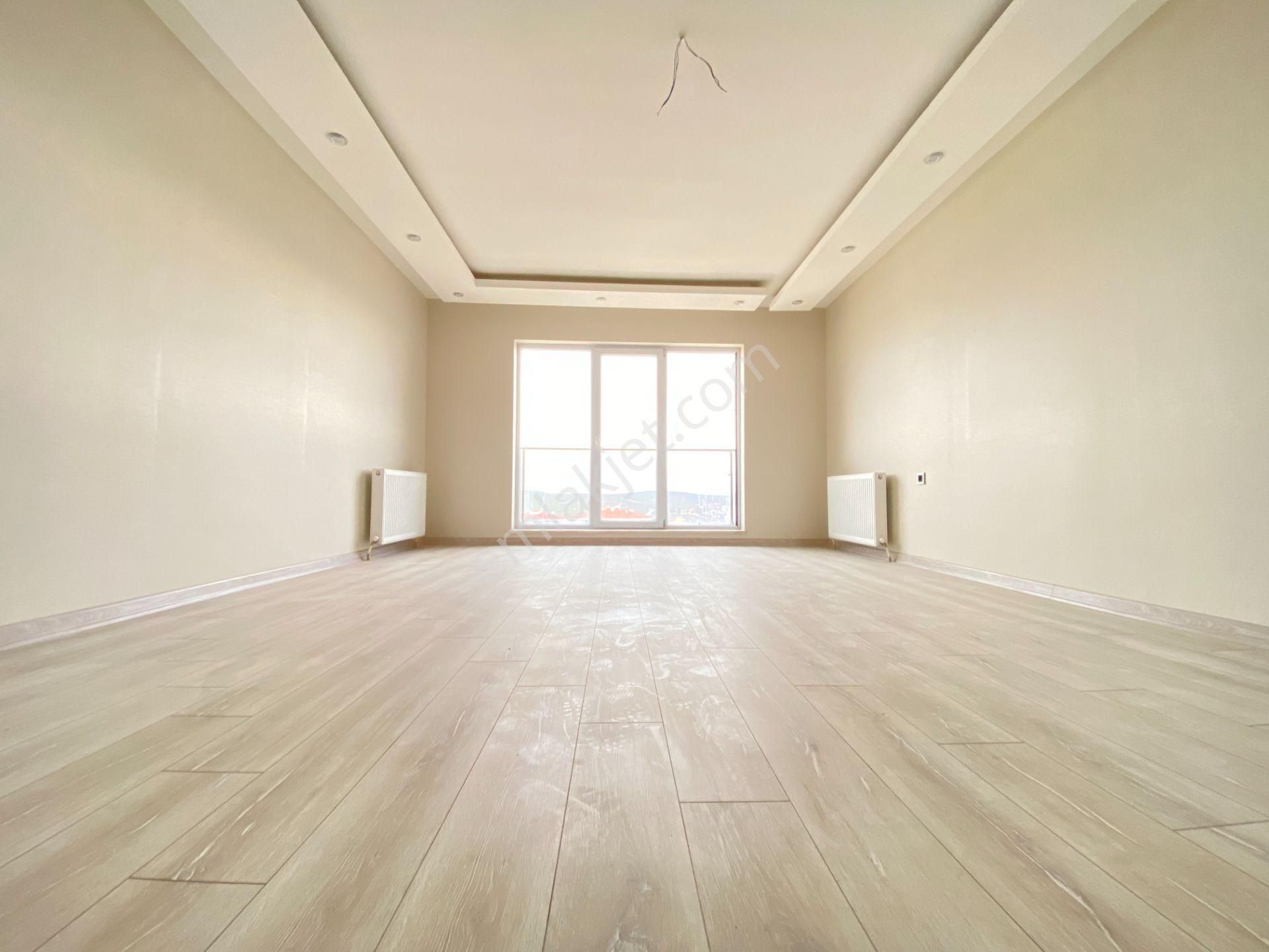 Gökçe Emlak'tn Sarayda Sitede Ultrageniş 4+1 Satılık Sıfır Daire - Görsel 2