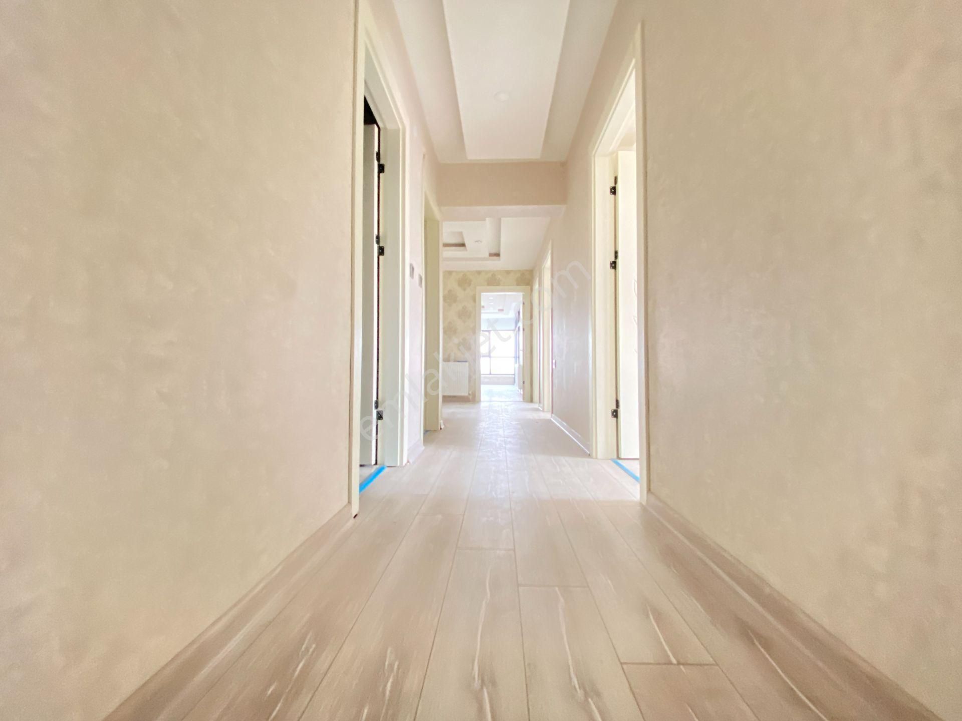 Gökçe Emlak'tn Sarayda Sitede Ultrageniş 4+1 Satılık Sıfır Daire - Görsel 27