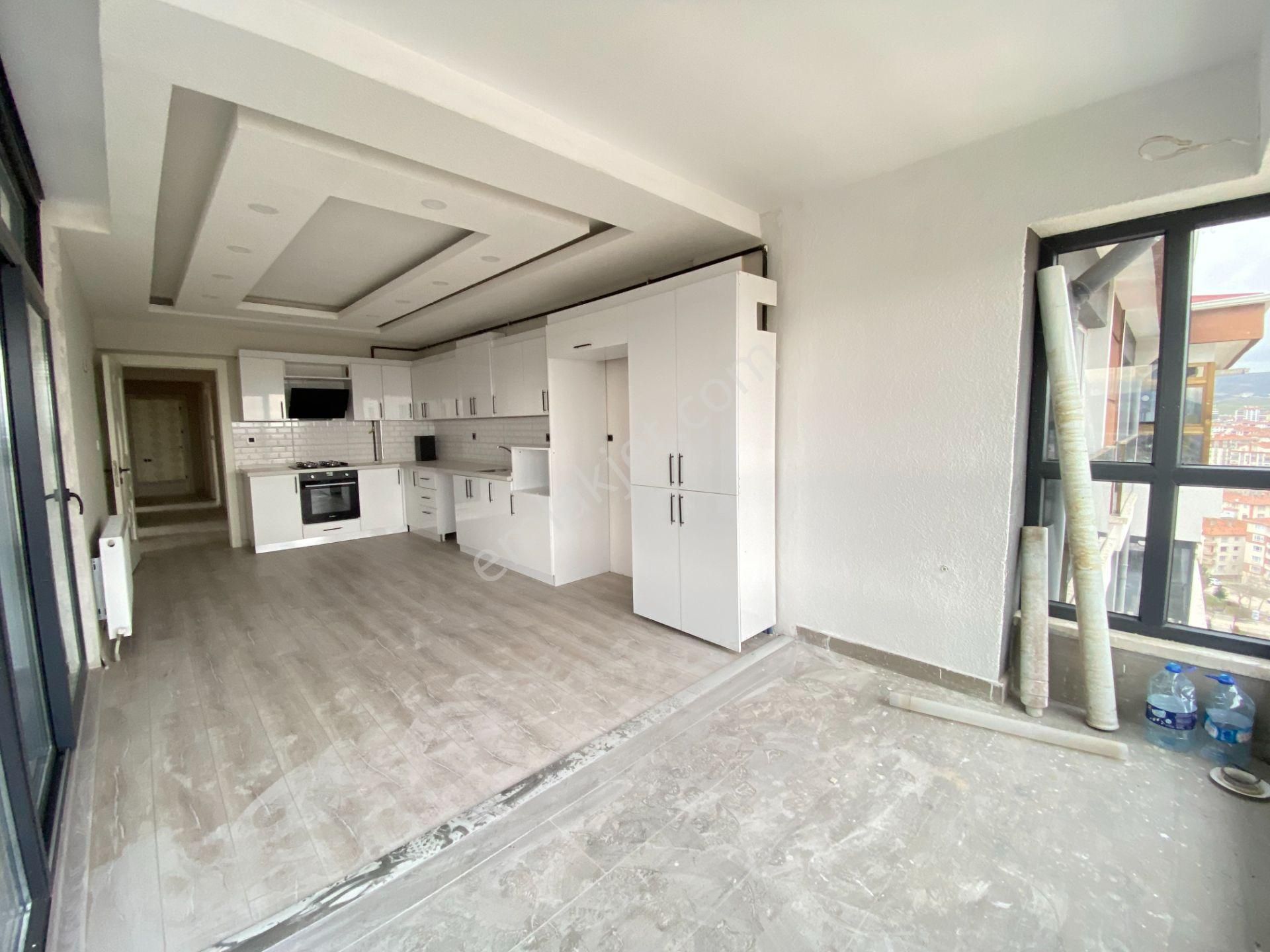 Gökçe Emlak'tn Sarayda Sitede Ultrageniş 4+1 Satılık Sıfır Daire - Görsel 8