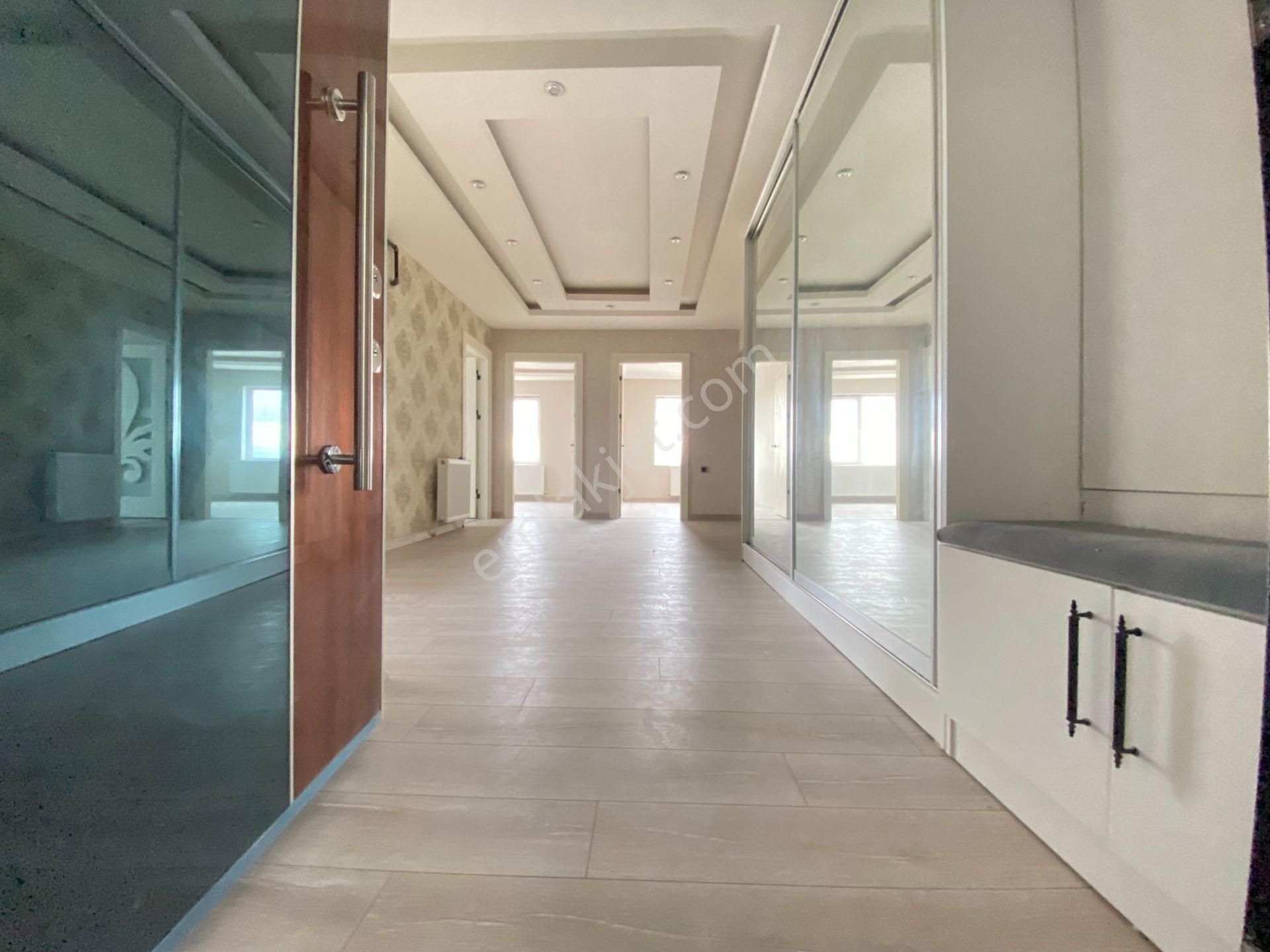 Gökçe Emlak'tn Sarayda Sitede Ultrageniş 4+1 Satılık Sıfır Daire - Görsel 31