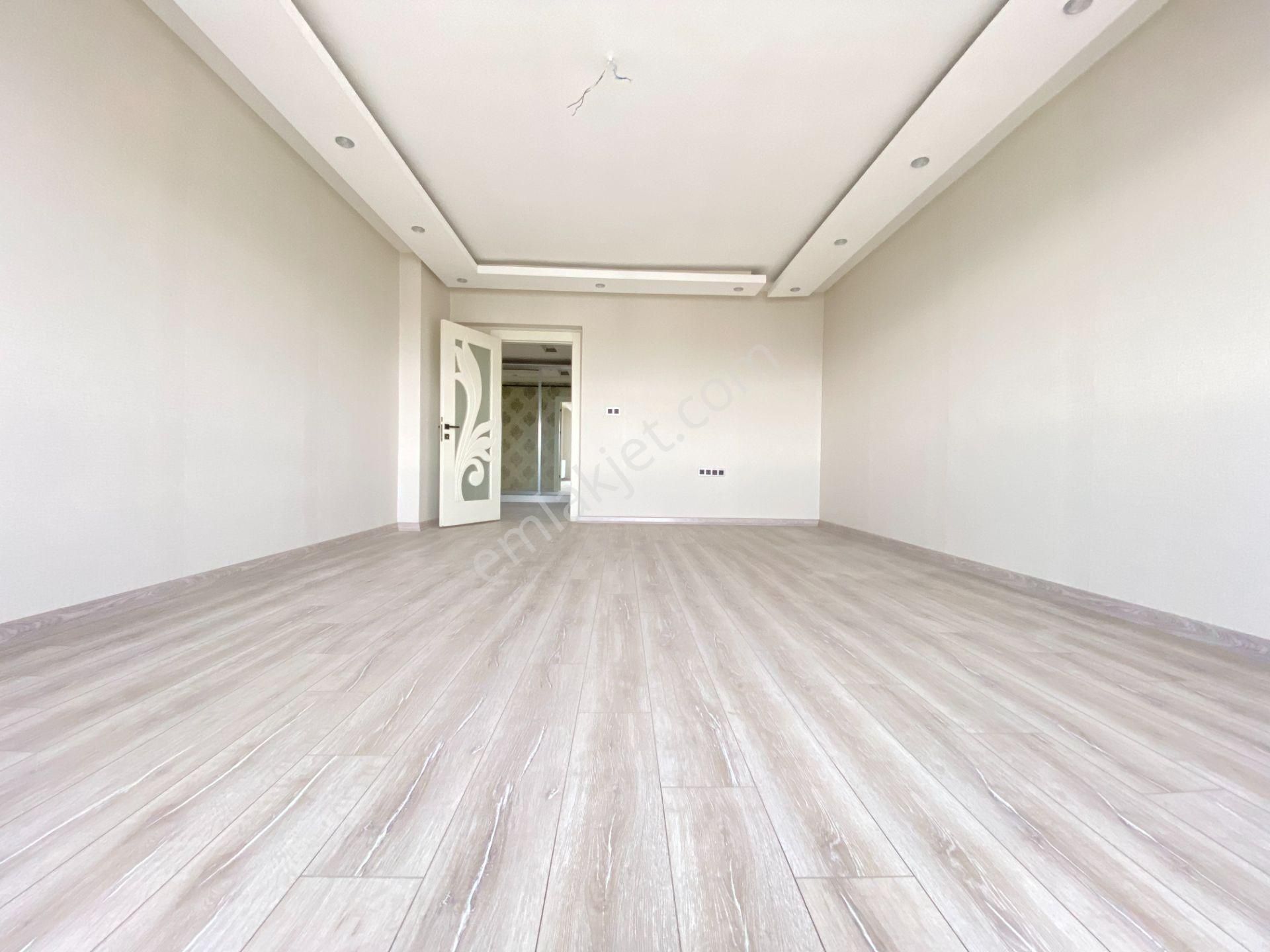 Gökçe Emlak'tn Sarayda Sitede Ultrageniş 4+1 Satılık Sıfır Daire - Görsel 3