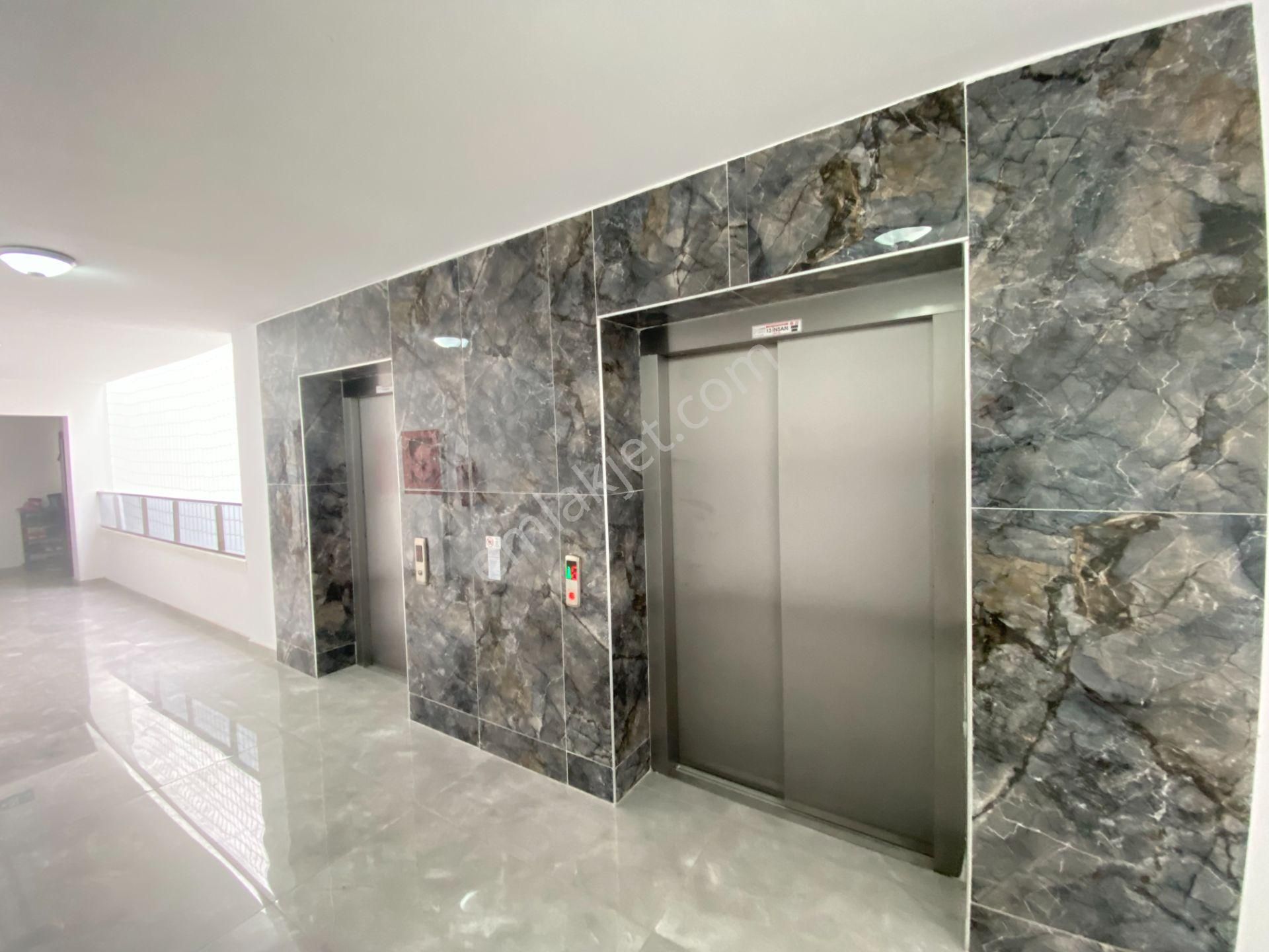 Gökçe Emlak'tn Sarayda Sitede Ultrageniş 4+1 Satılık Sıfır Daire - Görsel 34