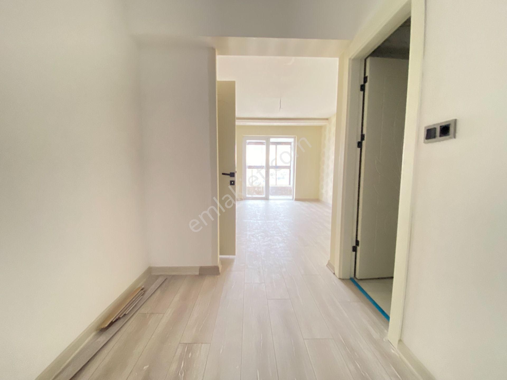 Gökçe Emlak'tn Sarayda Sitede Ultrageniş 4+1 Satılık Sıfır Daire - Görsel 25