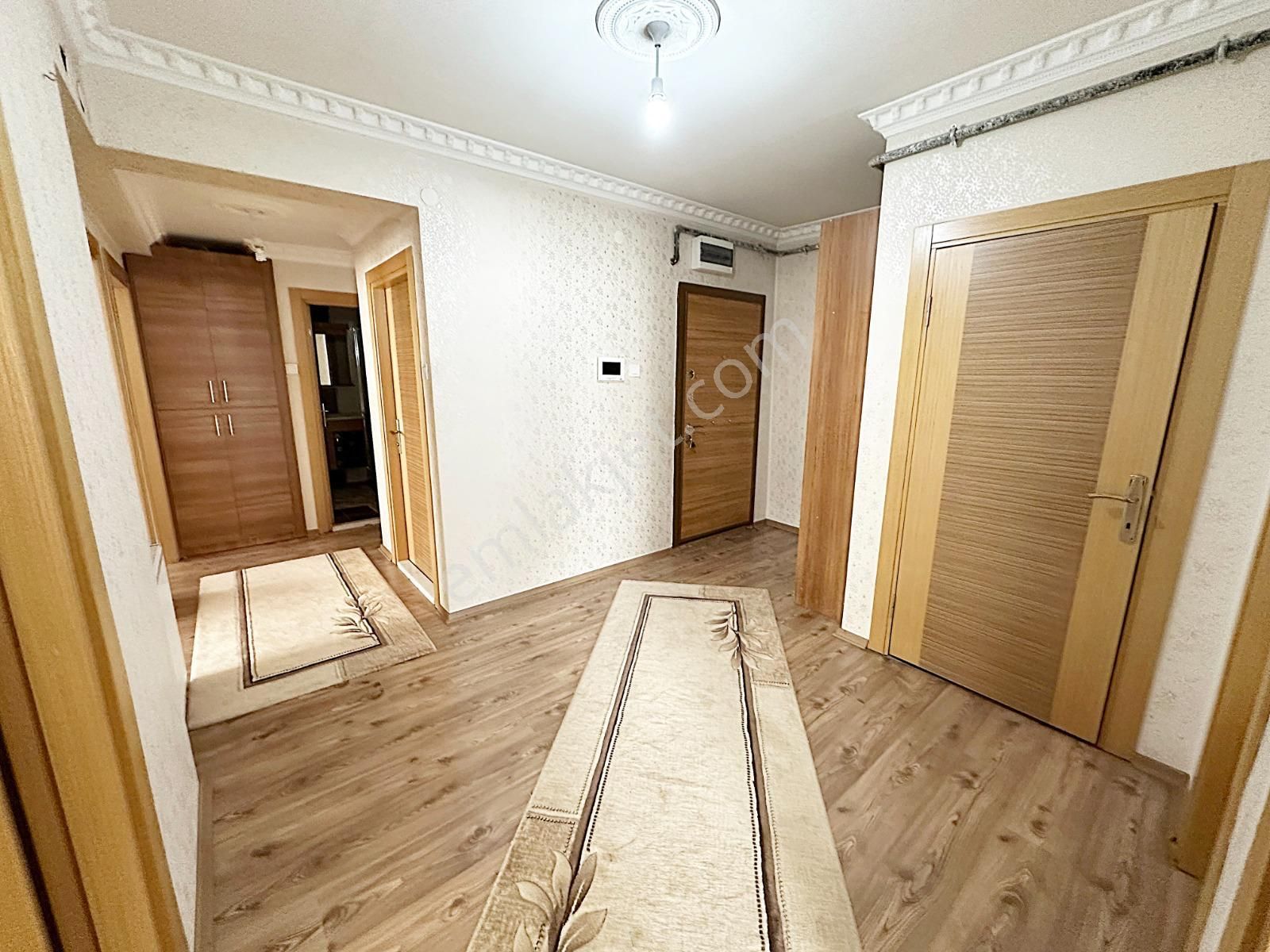 Cihan'dan Estergon Cadde'ye Yakın Site Dairesi Genişliğinde Dair - Görsel 29