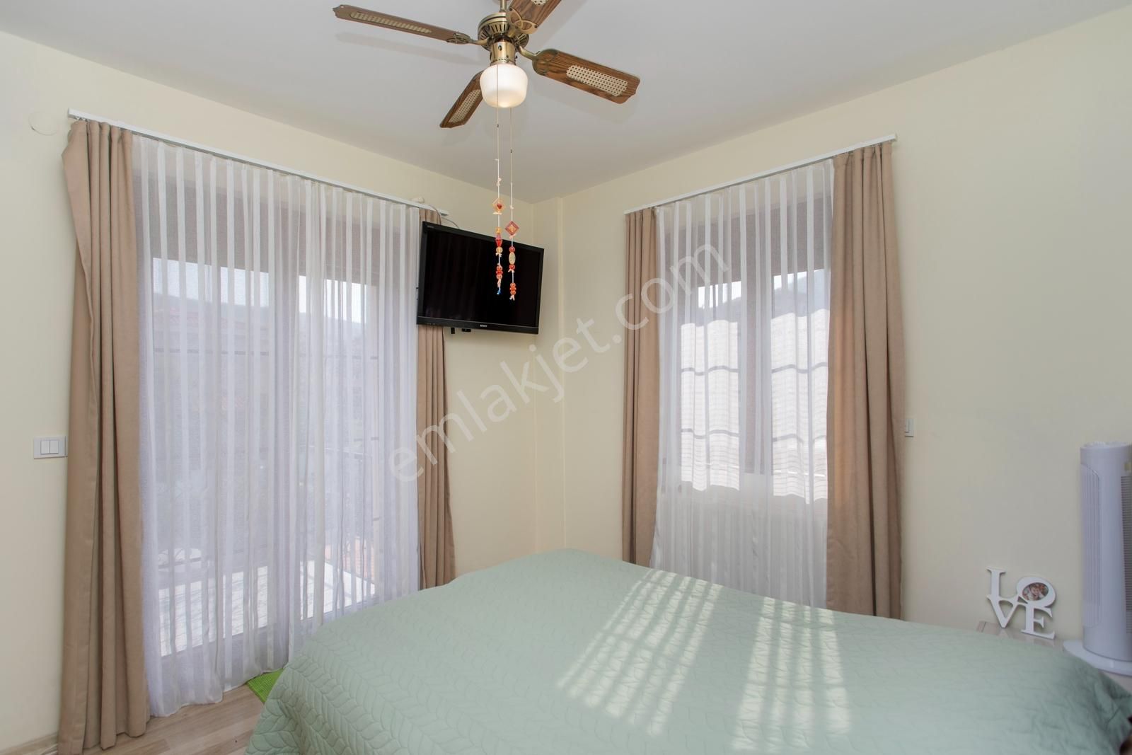 Eski Foça Atatürk Mah. Satılık 3+1 Tam Müstakil Havuzlu Villa - Görsel 18