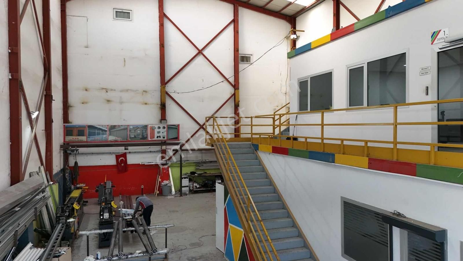 Esenyurt Akçaburgaz Sanayide Kiralik 360 M2 Müstakil - Görsel 9