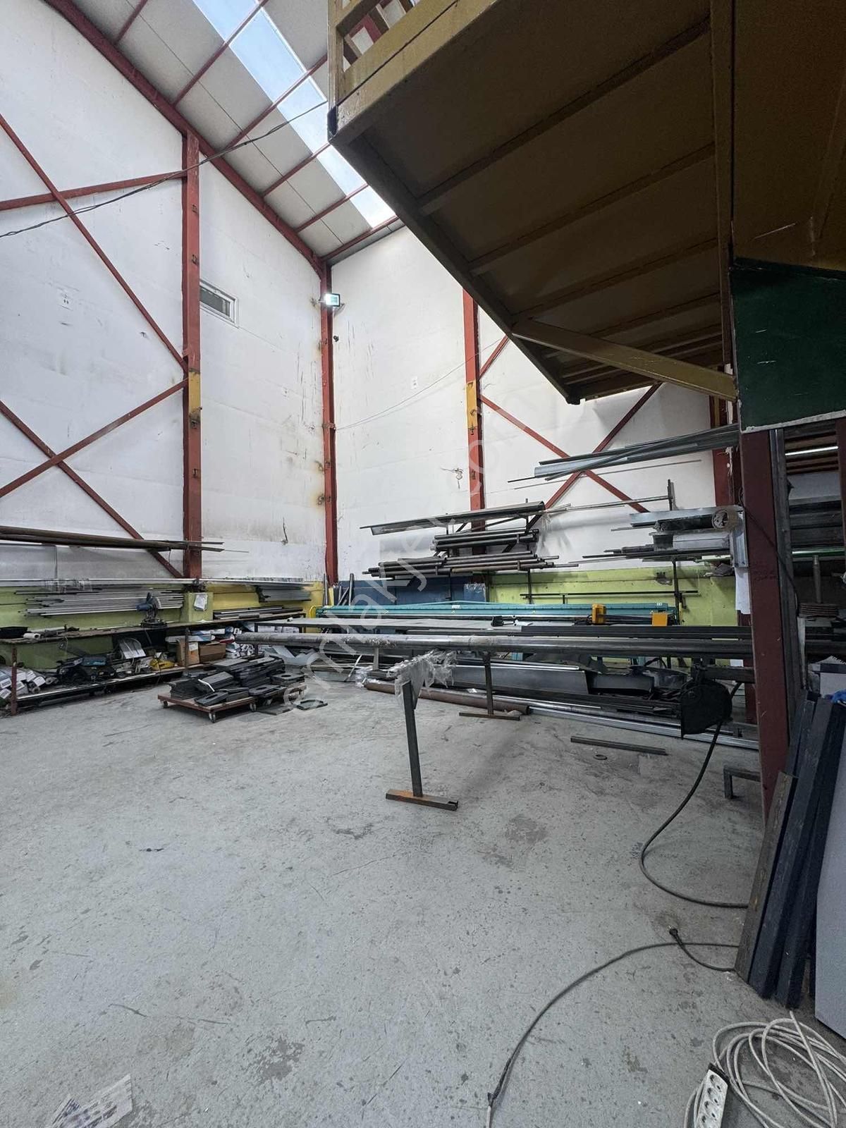 Esenyurt Akçaburgaz Sanayide Kiralik 360 M2 Müstakil - Görsel 5