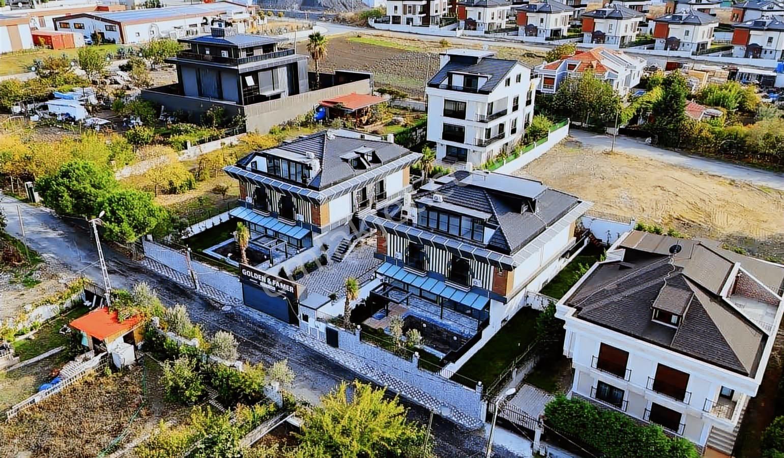 Beylikdüzü Gürpınarda Satılık Villa