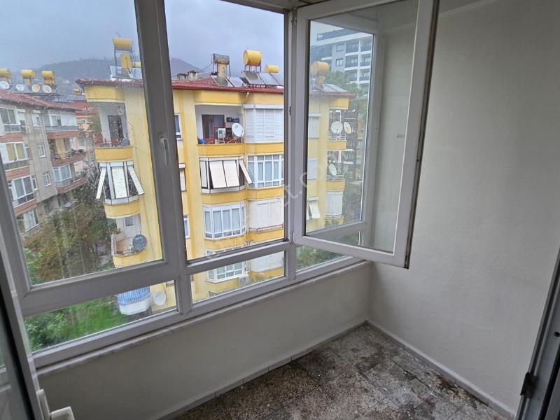 Alanya Merkezde Satılık 2+1 Geniş Daire - Görsel 9