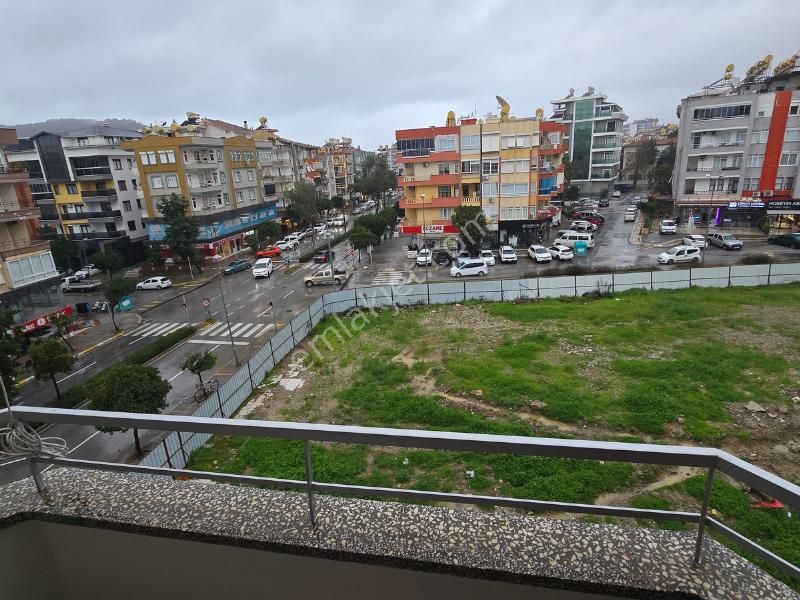 Alanya Merkezde Satılık 2+1 Geniş Daire - Görsel 17