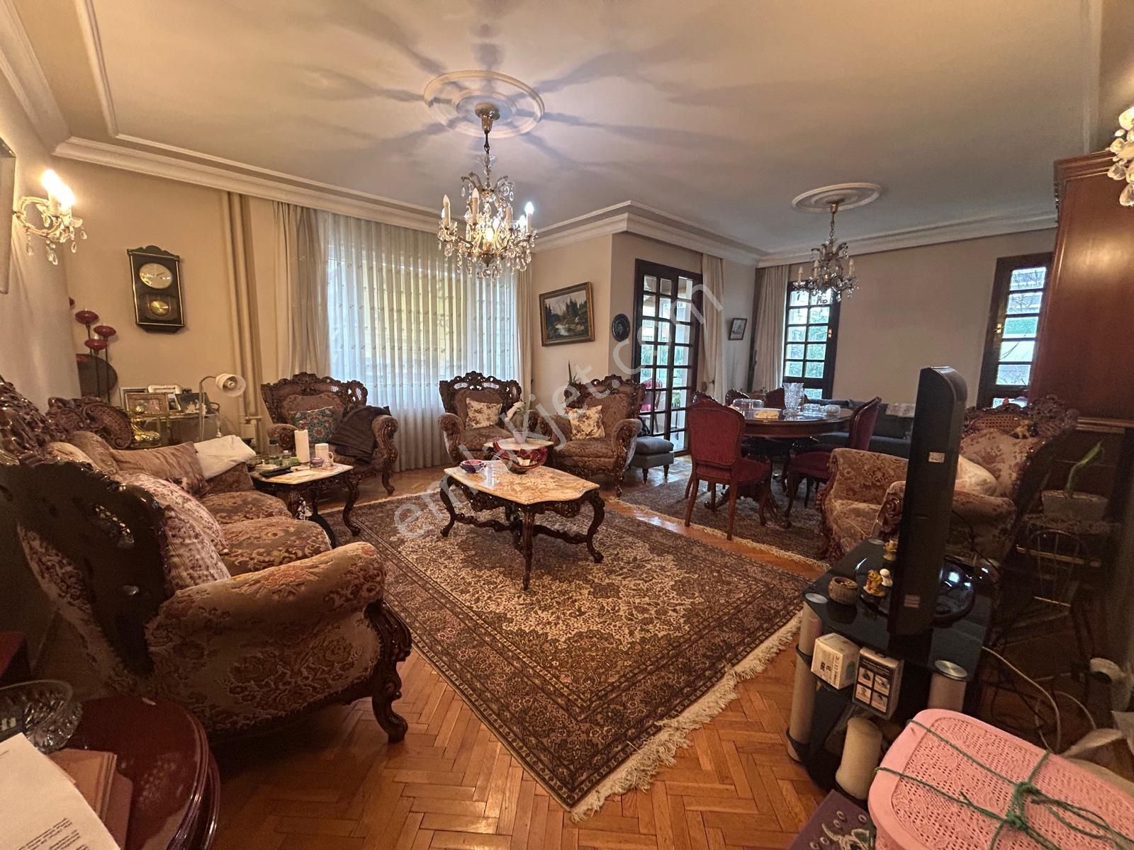 Minibüs Caddesi Üzerinde Geniş Arsa Paylı Fırsat 3+1 Net 125m² - Görsel 2