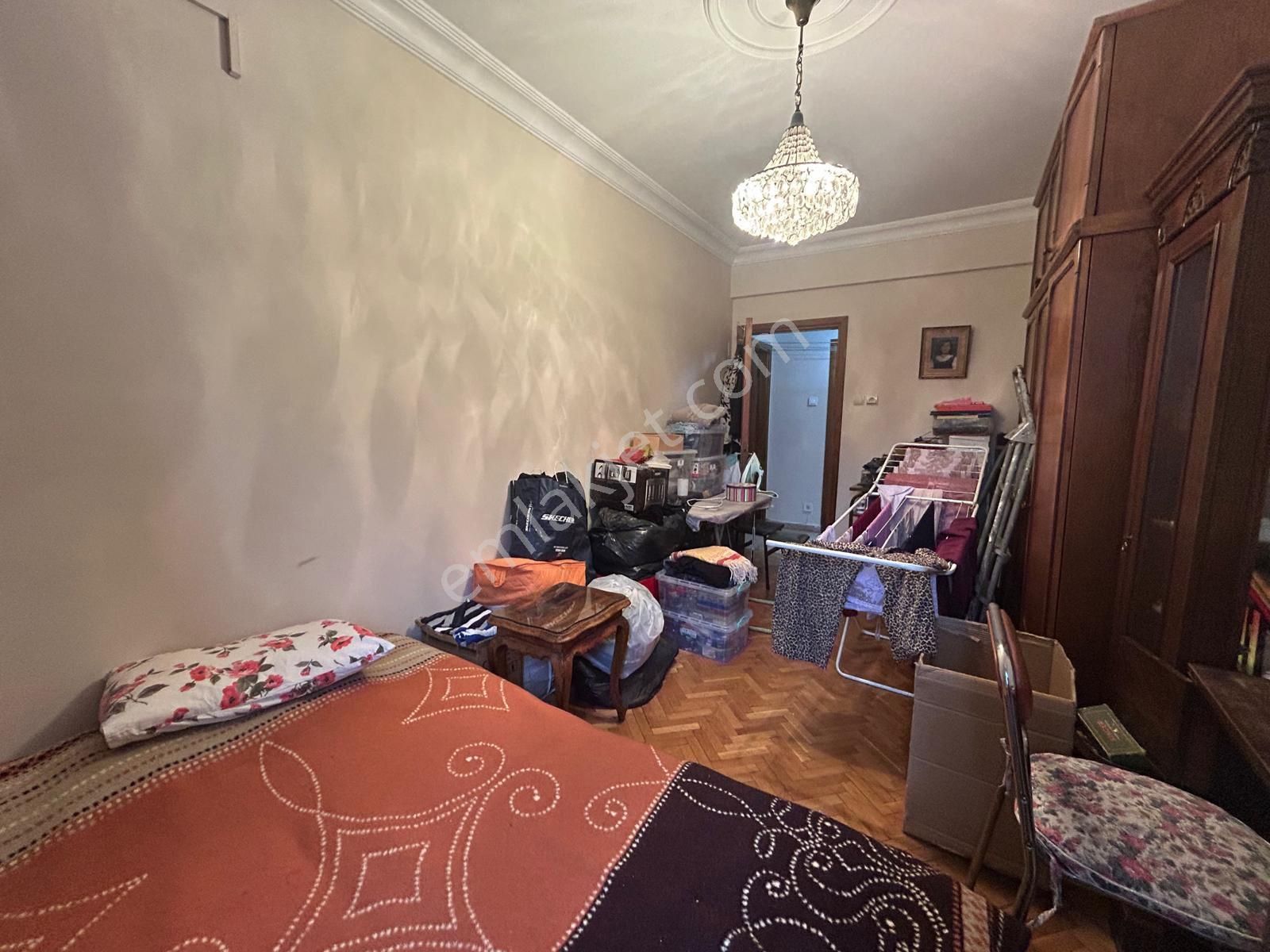 Minibüs Caddesi Üzerinde Geniş Arsa Paylı Fırsat 3+1 Net 125m² - Görsel 16