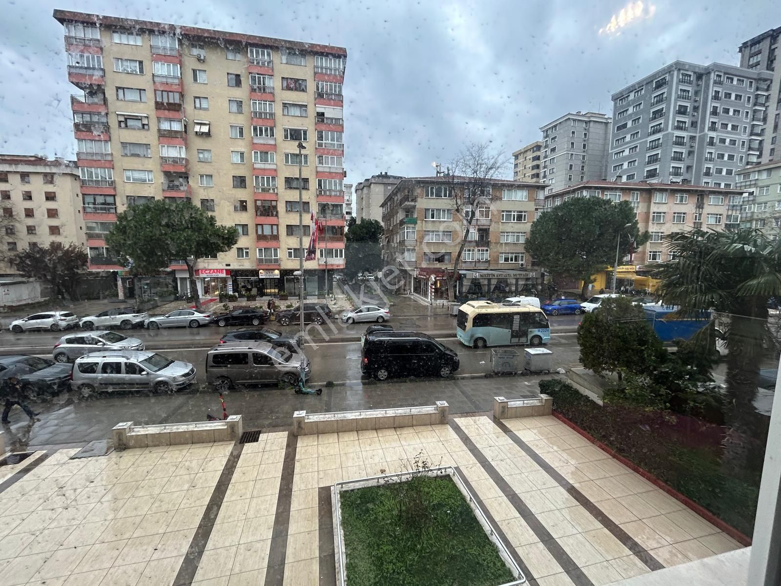 Minibüs Caddesi Üzerinde Geniş Arsa Paylı Fırsat 3+1 Net 125m² - Görsel 32