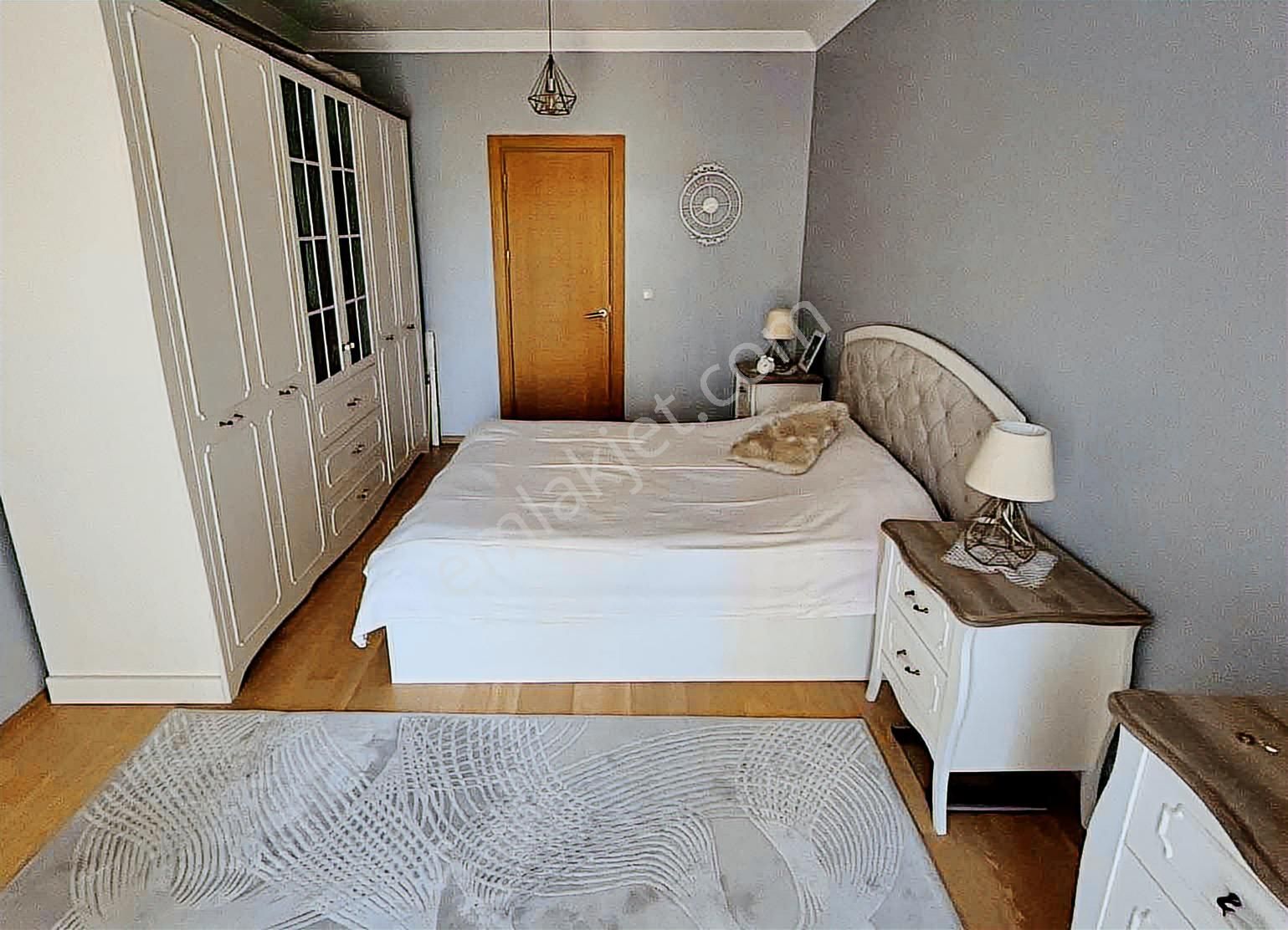 Ispartakule Yeni Hayat Sitesi Satılık 4+1 Bahçe Katı - Görsel 13