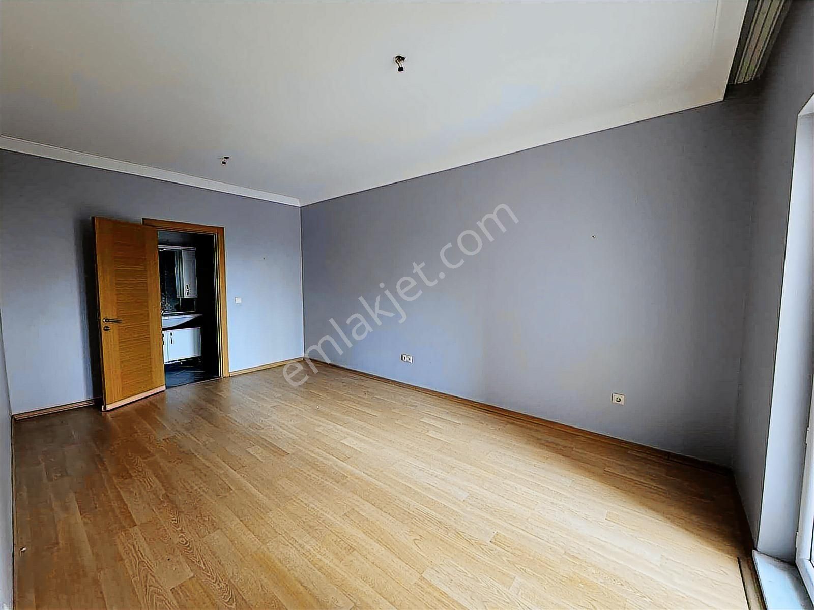 Ispartakule Yeni Hayat Sitesi Satılık 4+1 Bahçe Katı - Görsel 8