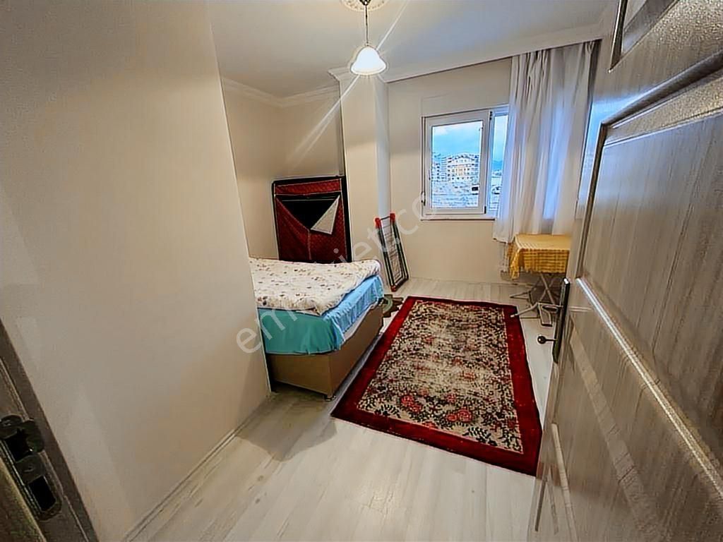 Denize Yakın Full Eşyalı 2+1 Daıre - Görsel 13