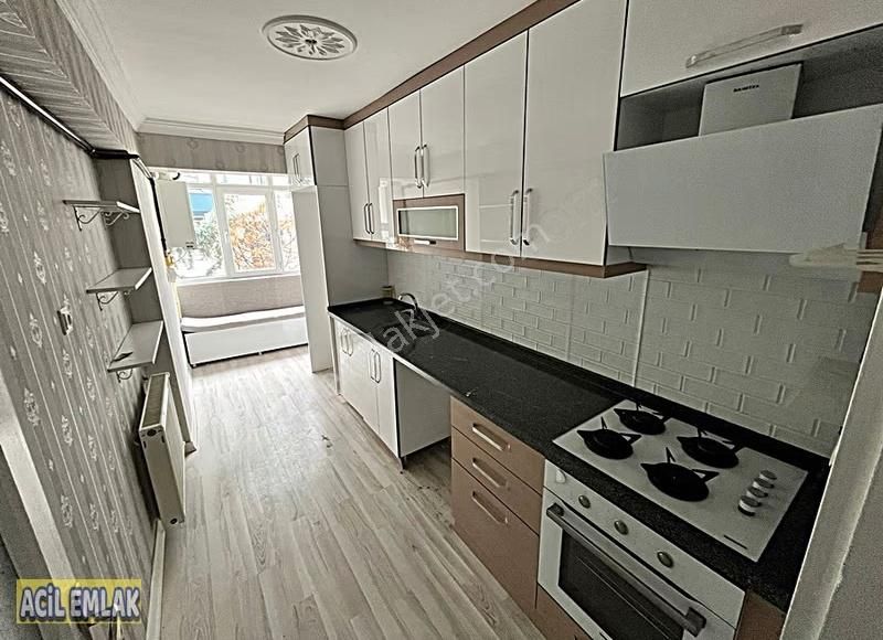 Acil Emlaktan Kat Konumunda Full Yapılı Kiralık Daire - Görsel 10