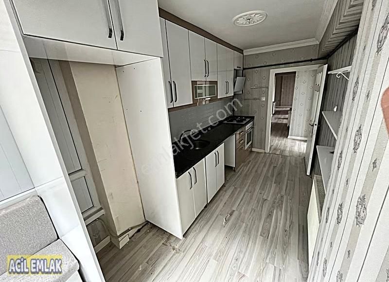 Acil Emlaktan Kat Konumunda Full Yapılı Kiralık Daire - Görsel 17