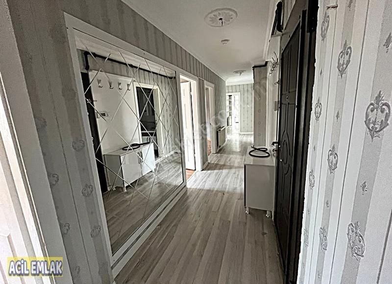 Acil Emlaktan Kat Konumunda Full Yapılı Kiralık Daire - Görsel 16