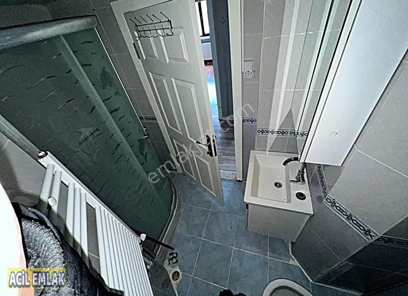 Acil Emlaktan Kat Konumunda Full Yapılı Kiralık Daire - Görsel 13