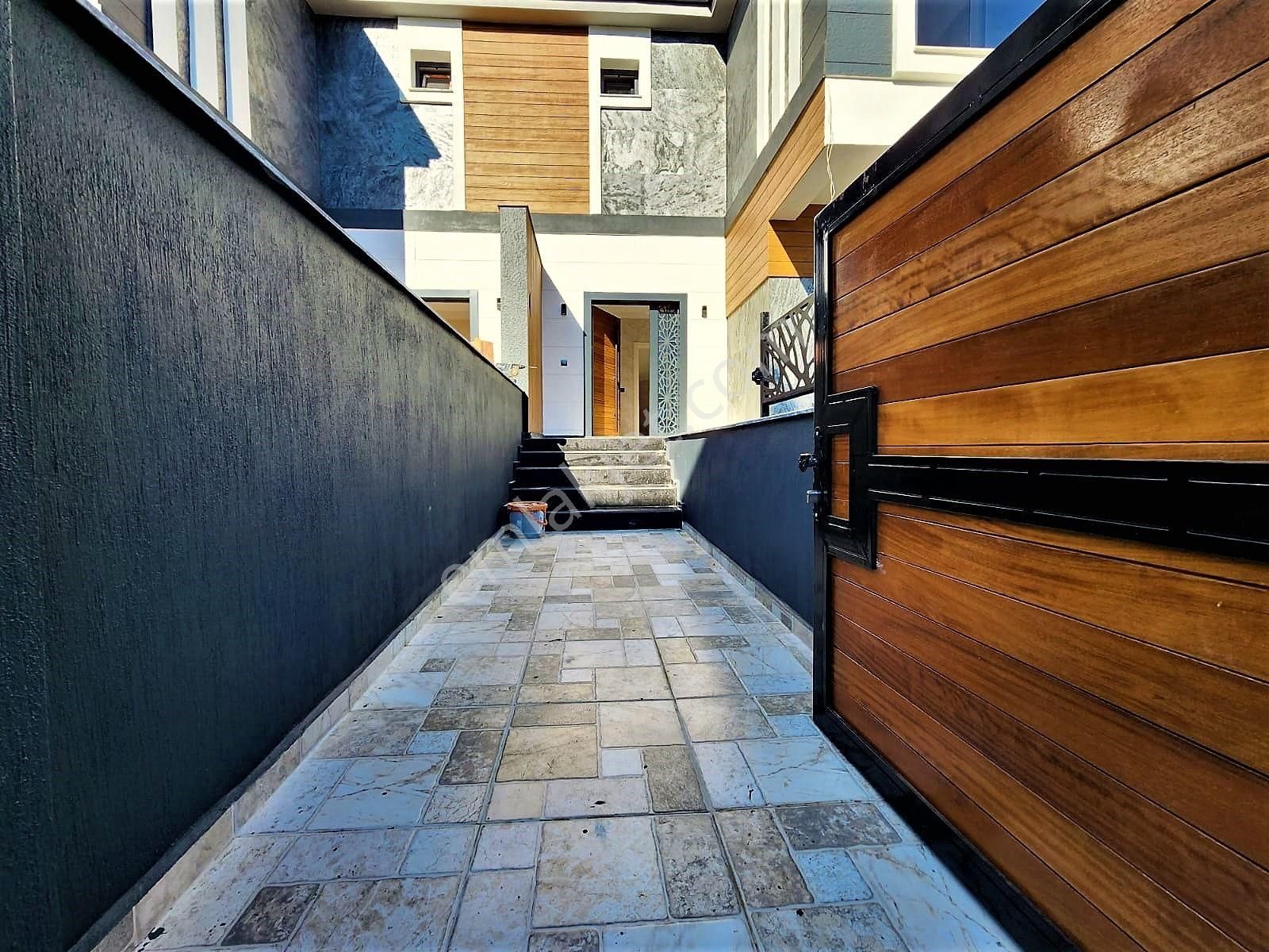 İzmir Seferihisar Camikebir'de Satılık Geniş Bahçeli Ultra Lüks 3+1 Villa - Görsel 9