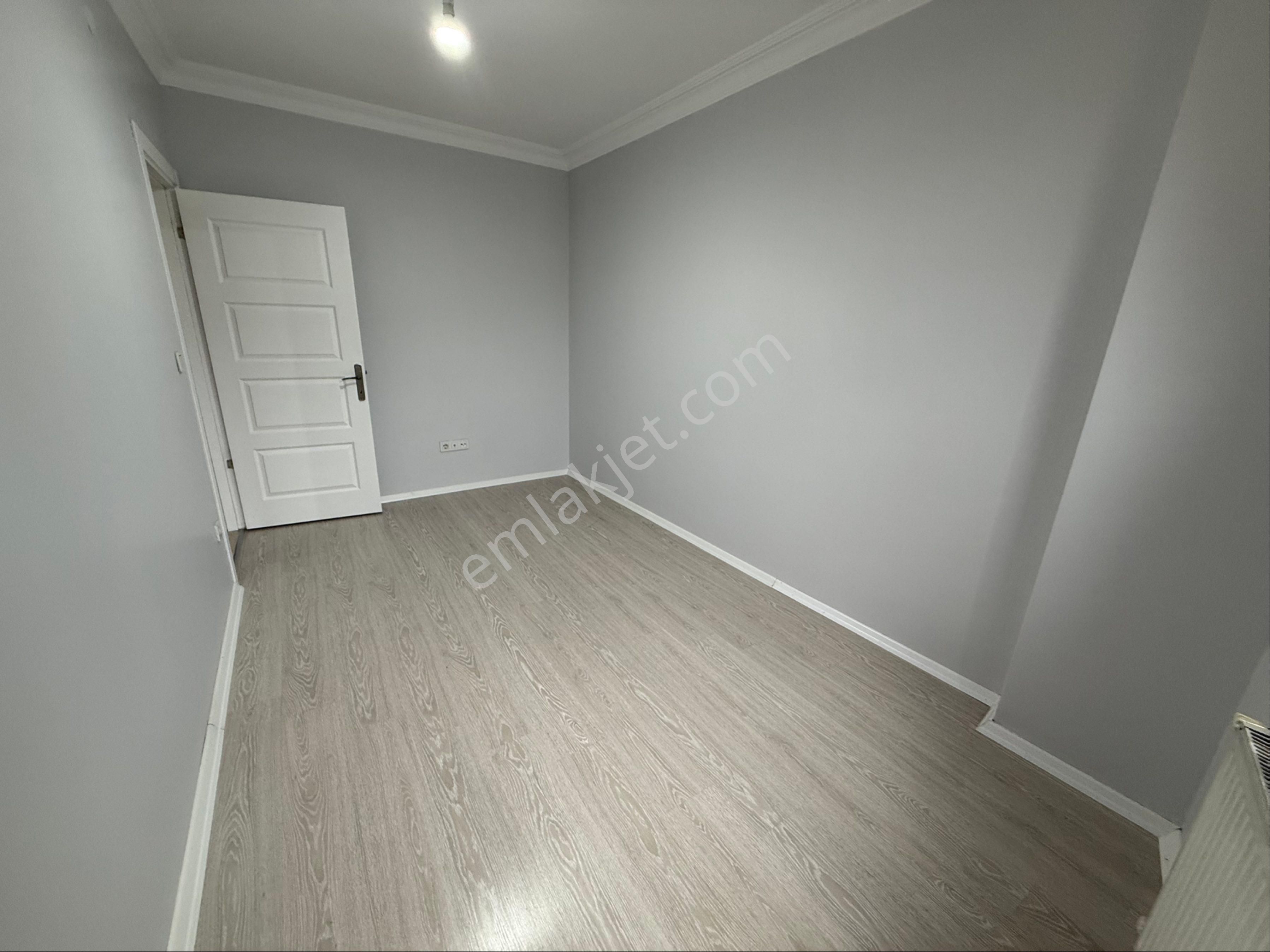 Cadde Arkası 1.kat Ayrı Mutfaklı Geniş Ferah 1+1 Lüks Daire - Görsel 14