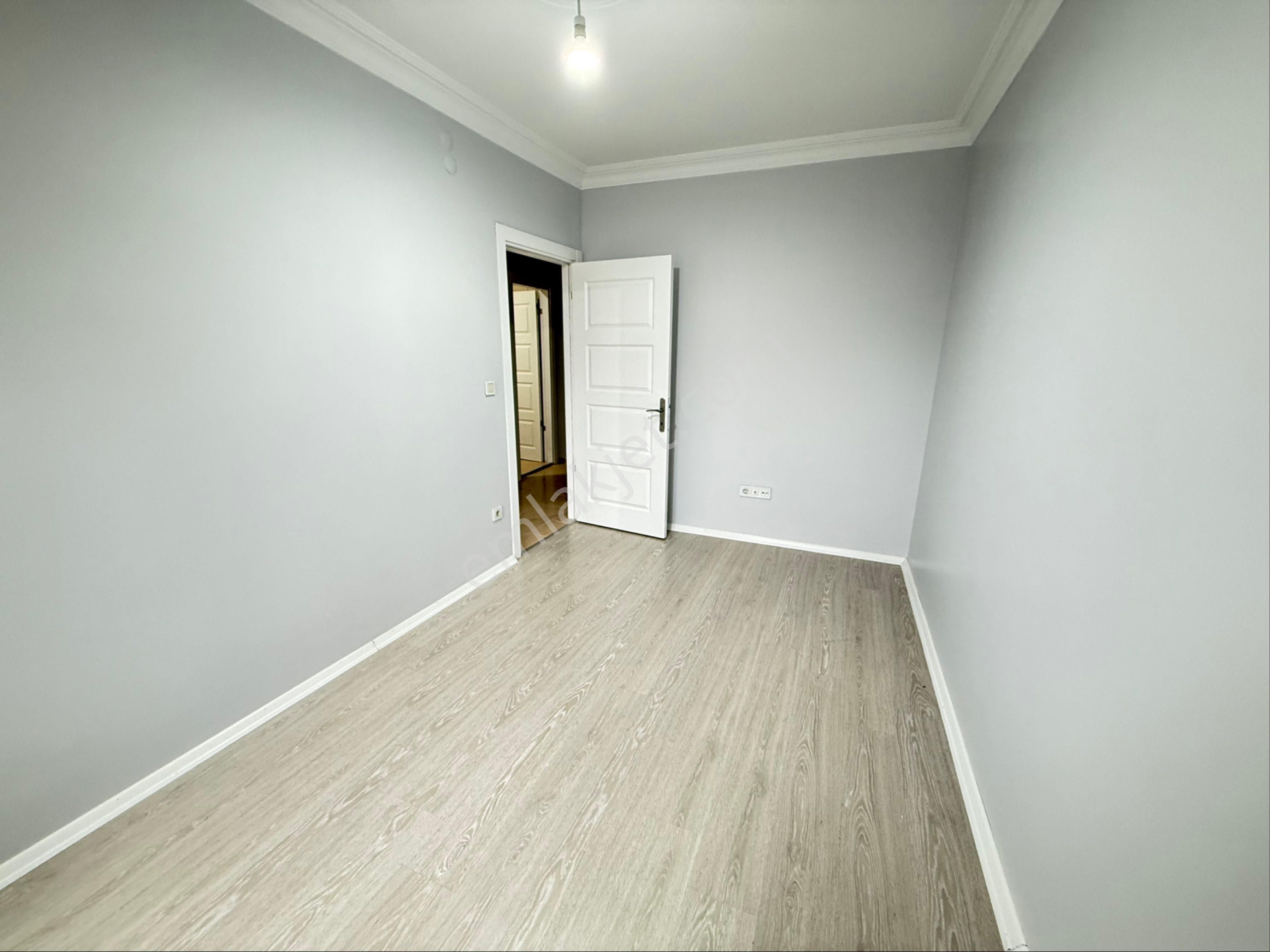 Cadde Arkası 1.kat Ayrı Mutfaklı Geniş Ferah 1+1 Lüks Daire - Görsel 17