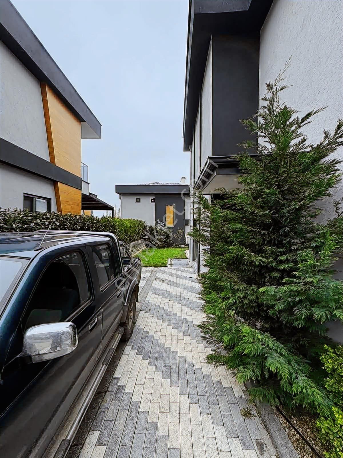 Önerler Mahallesi Site İçerisinde Müstakil Havuzlu Villa - Görsel 10