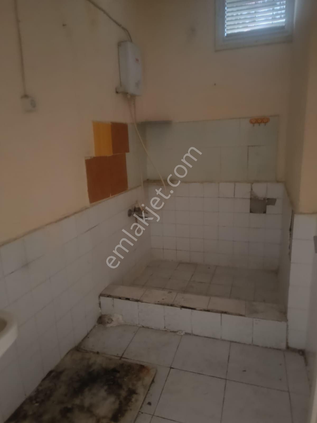 Güzelyalı Mahallesi T.özala 1 Dakika Mesafede 2+1 Açık Mutfak Kiralık Daire - Görsel 5