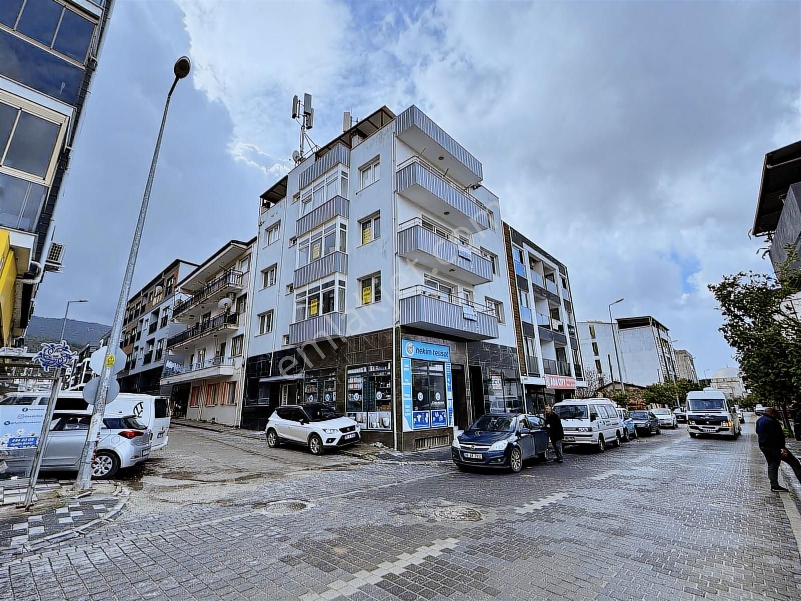 Davutlar'da Ayrı Mutfak Ebeveyn Banyolu 3+1 Daire - Görsel 21