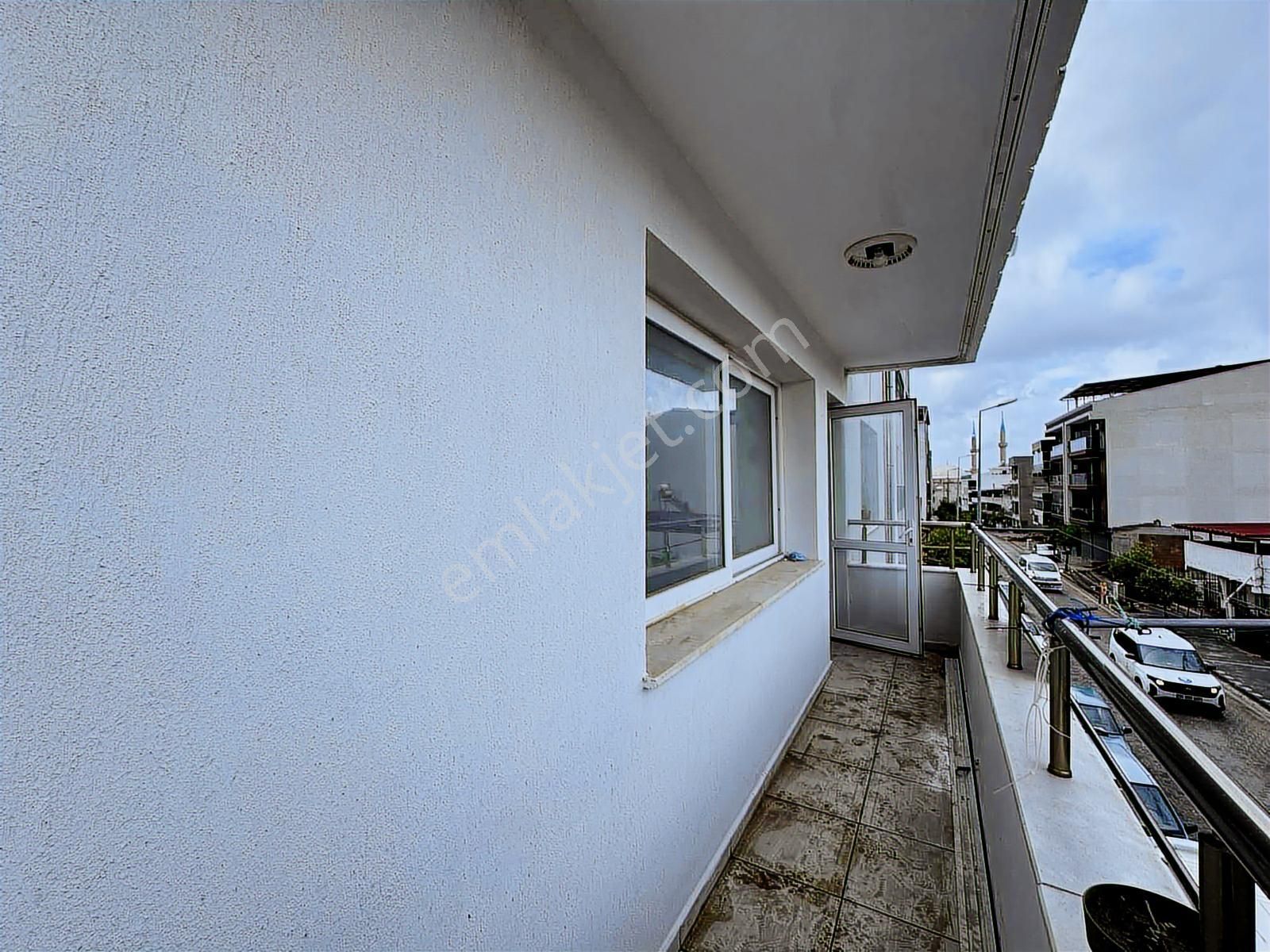 Davutlar'da Ayrı Mutfak Ebeveyn Banyolu 3+1 Daire - Görsel 2