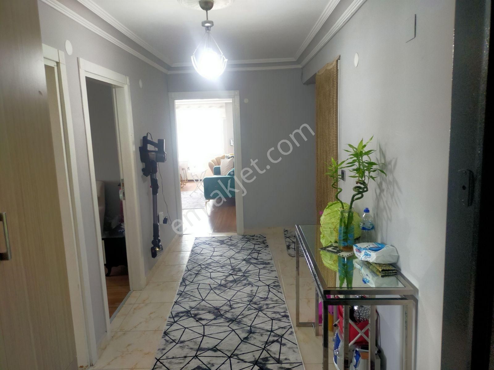 Cumhuriyet Mahallesi Lozan Caddesinde 3+1 Daire - Görsel 2