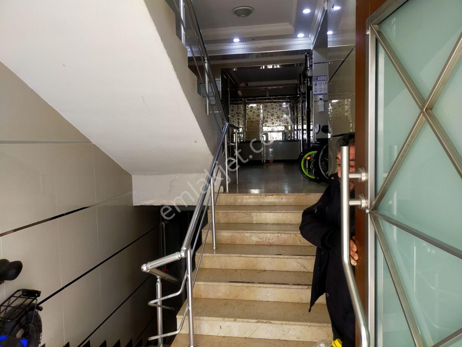 Cumhuriyet Mahallesi Lozan Caddesinde 3+1 Daire - Görsel 7