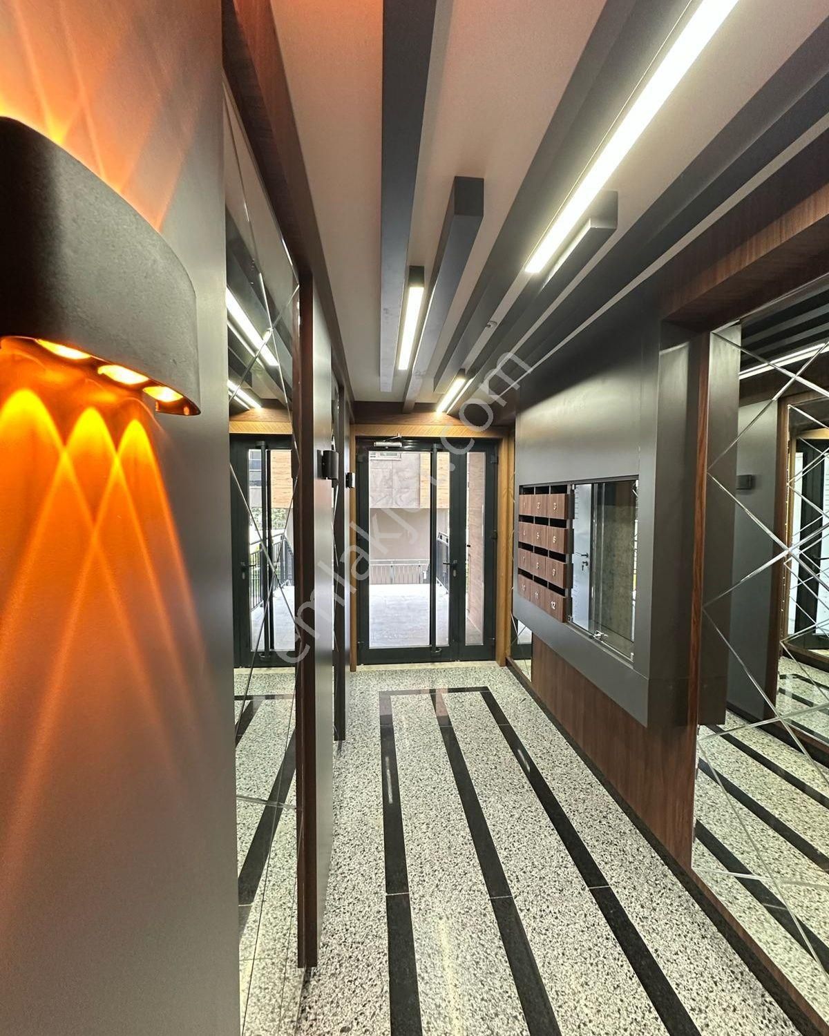 Beylikdüzü Kavaklı'da 3+1 Müstakil Bahçeli Villa Tadında Daire - Görsel 29