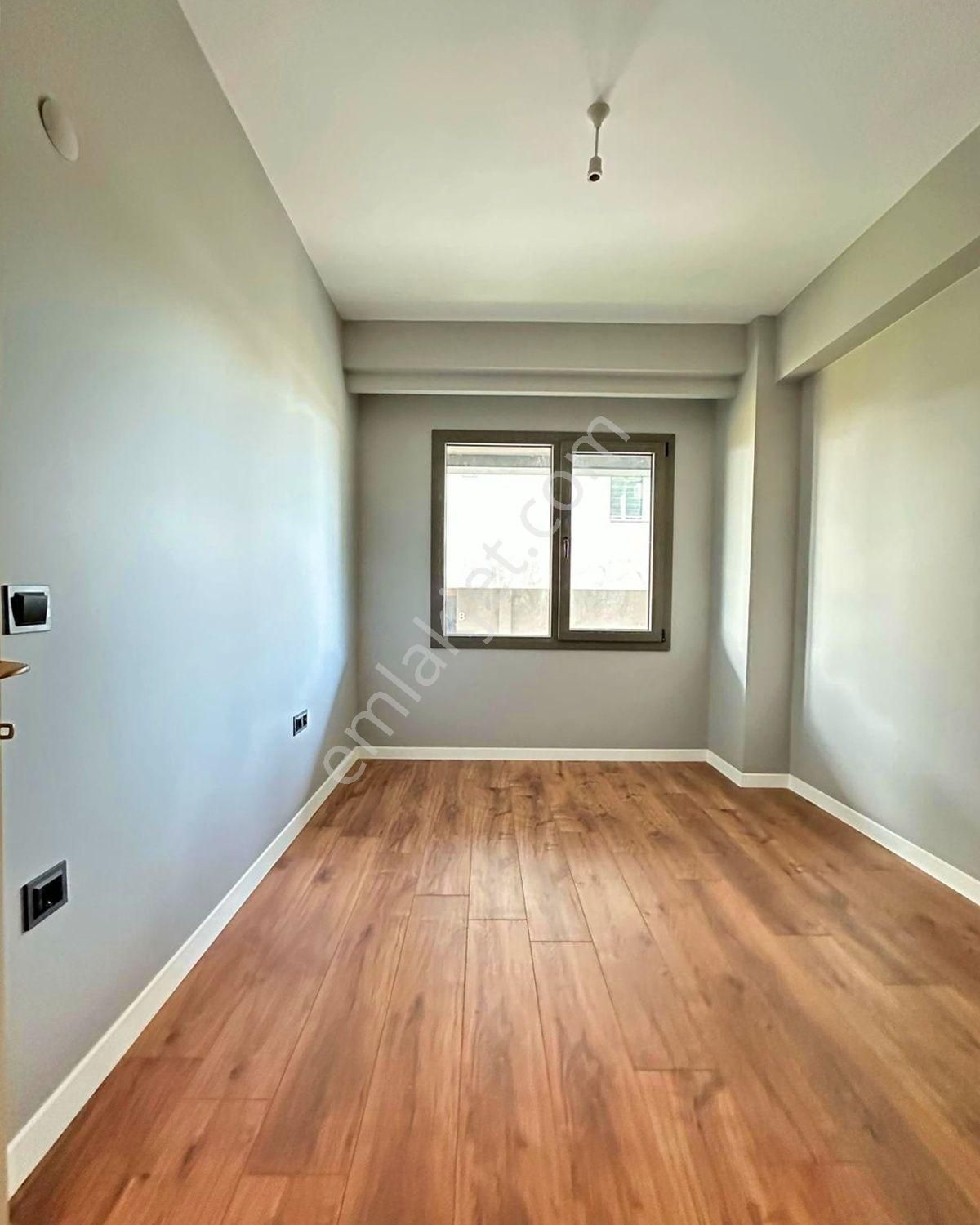 Beylikdüzü Kavaklı'da 3+1 Müstakil Bahçeli Villa Tadında Daire - Görsel 16