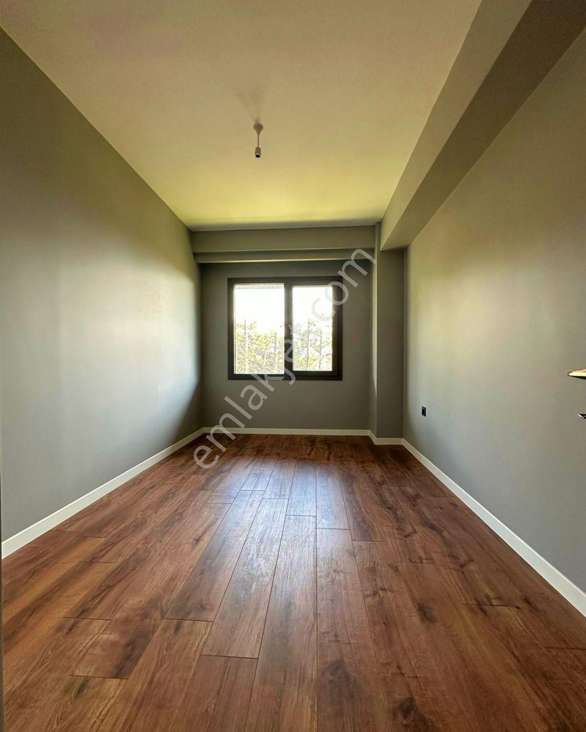 Beylikdüzü Kavaklı'da 3+1 Müstakil Bahçeli Villa Tadında Daire - Görsel 25