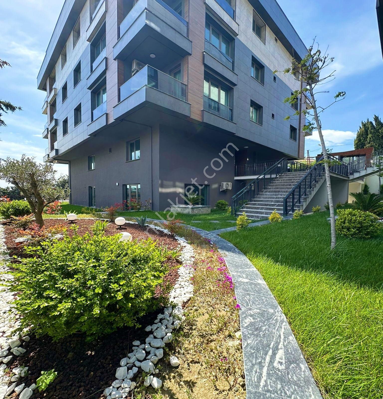 Beylikdüzü Kavaklı'da 3+1 Müstakil Bahçeli Villa Tadında Daire - Görsel 2