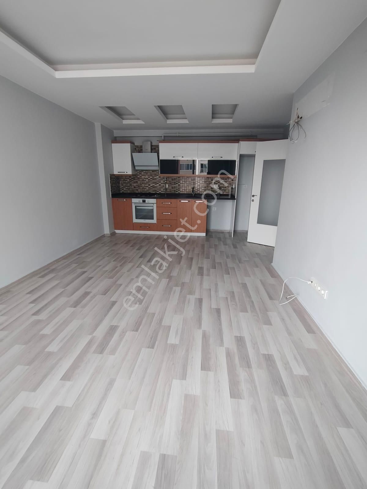 Birlik Gayrimenkulden Osmangazide 2+1 İskanlı Site İçerisinde Fırsat Satılık Daire - Görsel 4