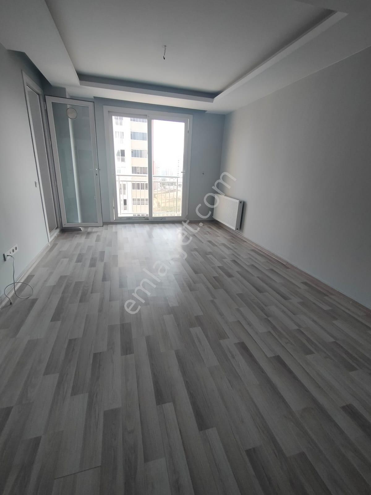 Birlik Gayrimenkulden Osmangazide 2+1 İskanlı Site İçerisinde Fırsat Satılık Daire - Görsel 3