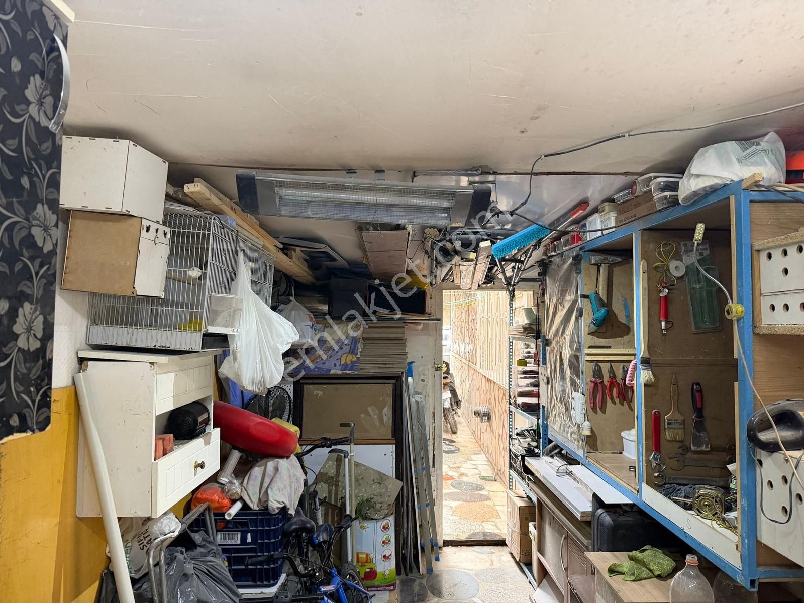 Daire Fiyatına Fırsat Bina , Bağcılar Meydana Yürüme Mesafesinde - Görsel 9